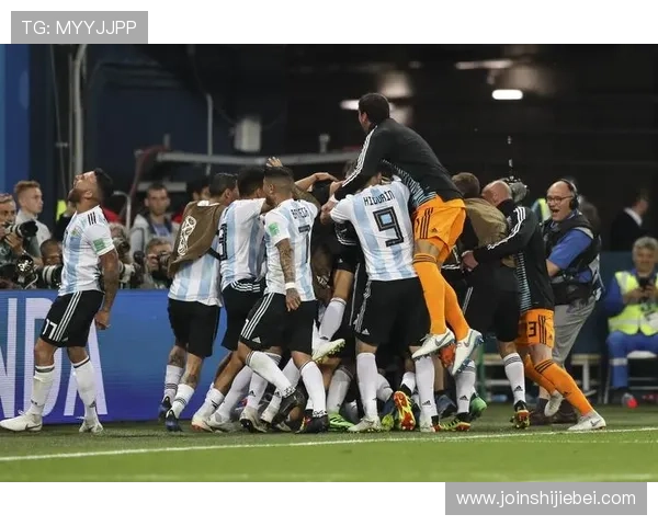 南美区预选赛激战正酣，巴西阿根廷争夺出线名额